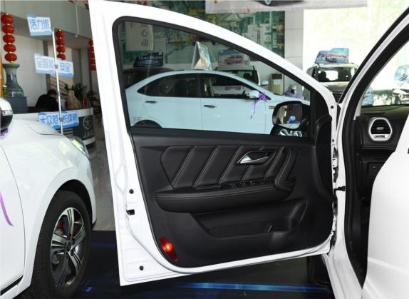 江淮iEV6E 2019款 运动版 iEV6E 豪华智能型 车厢座椅   前门板