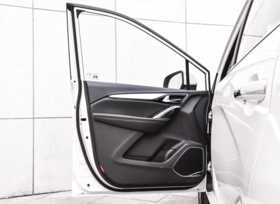 瑞风R3 2018款 1.6L 手动豪华智能型 车厢座椅   前门板