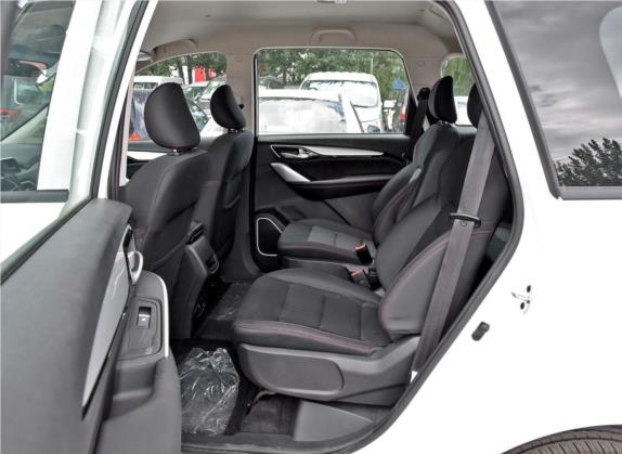 瑞风R3 2018款 1.6L 手动舒适型 车厢座椅   后排空间