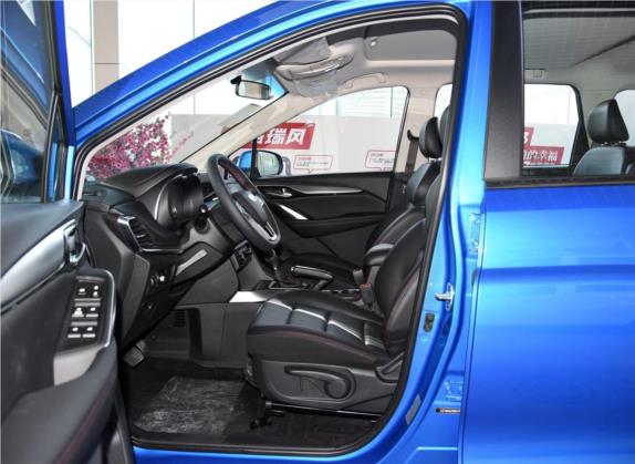 瑞风R3 2018款 1.6L CVT豪华天窗型 车厢座椅   前排空间