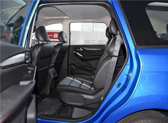 瑞风R3 2018款 1.6L CVT豪华天窗型 车厢座椅   后排空间