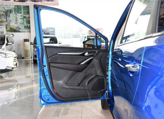瑞风R3 2018款 1.6L CVT豪华天窗型 车厢座椅   前门板