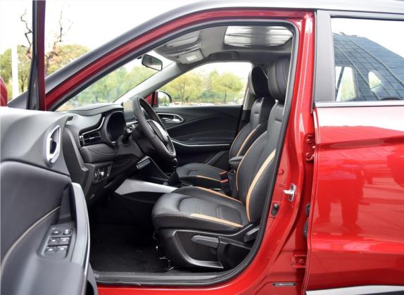 瑞风S4 2019款 1.6L 手动梦想型 车厢座椅   前排空间