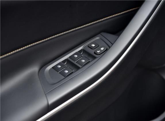 瑞风S4 2019款 1.6L 手动梦想型 车厢座椅   门窗控制