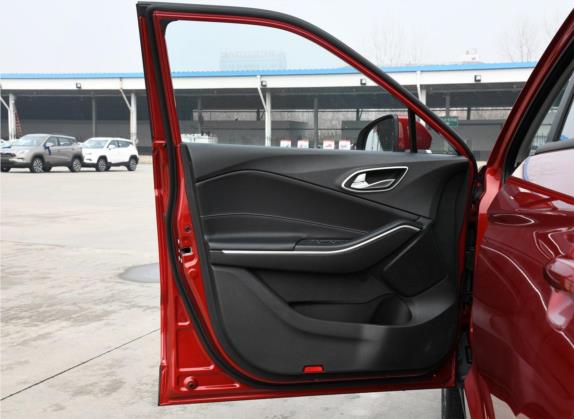 瑞风S4 2019款 1.6L 手动自由型 车厢座椅   前门板