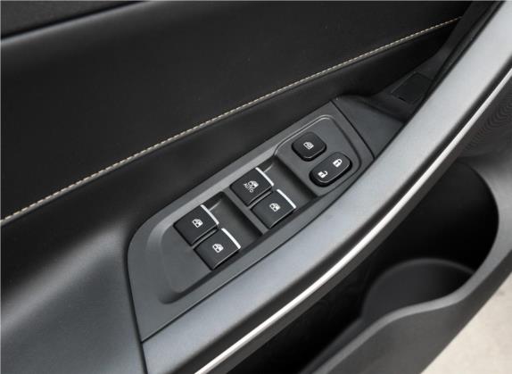 瑞风S4 2019款 1.6L 手动自由型 车厢座椅   门窗控制
