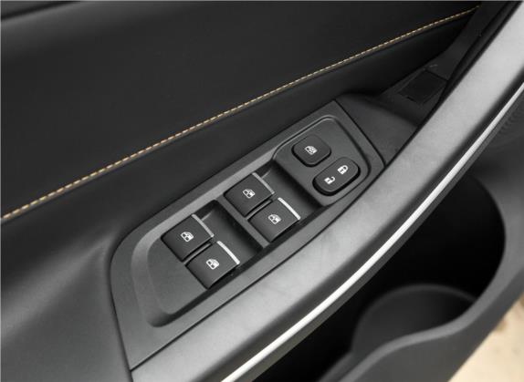 瑞风S4 2019款 1.6L 手动超越型 车厢座椅   门窗控制