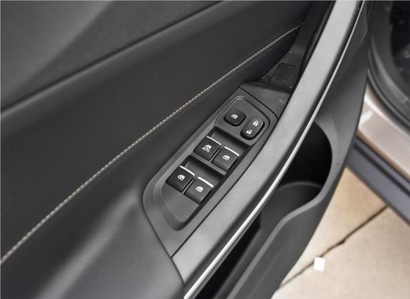 瑞风S4 2019款 1.6L CVT自由型 车厢座椅   门窗控制