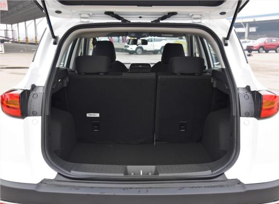 瑞风S4 2019款 1.5T 手动自由型 车厢座椅   后备厢