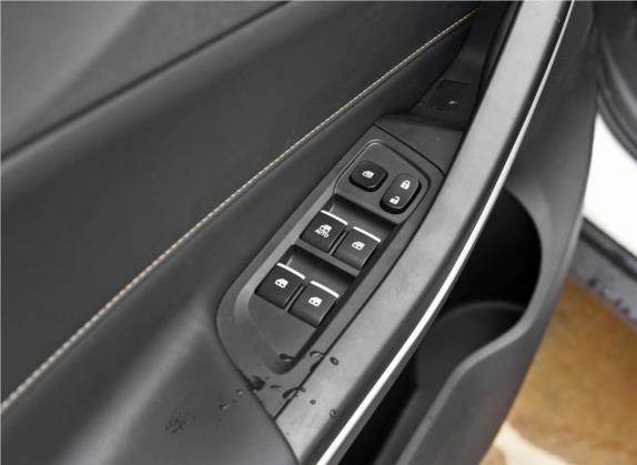 瑞风S4 2019款 1.5T 手动自由型 车厢座椅   门窗控制