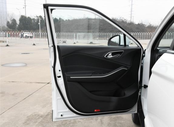 瑞风S4 2019款 1.5T 手动超越型 车厢座椅   前门板