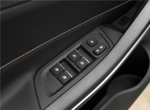 瑞风S4 2019款 1.5T 手动超越型 车厢座椅   门窗控制