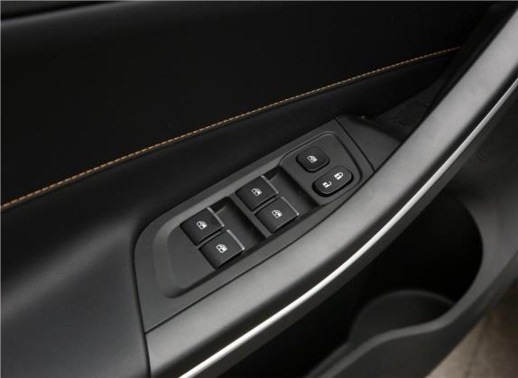 瑞风S4 2020款 1.5T 手动超越型 车厢座椅   门窗控制