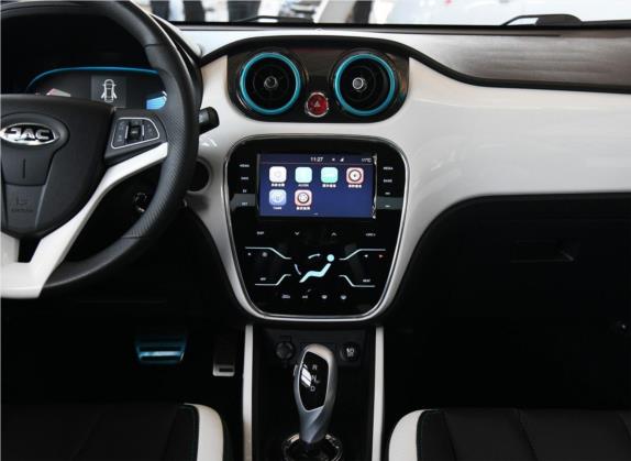 江淮iEV7 2019款 iEV7L 豪华智能型精装版 中控类   中控台