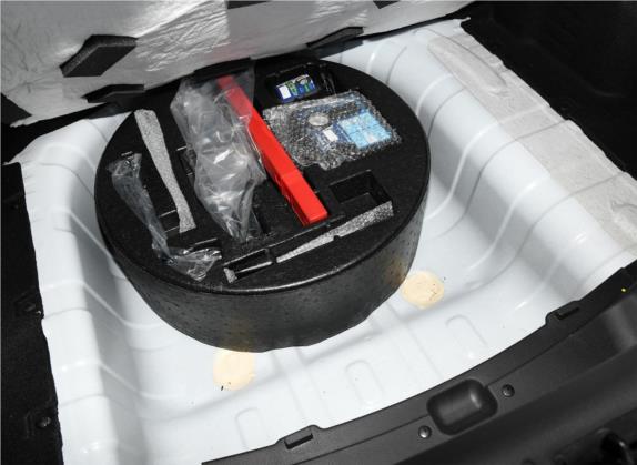 江淮iEV7 2019款 iEV7L 豪华智能型精装版 其他细节类   备胎
