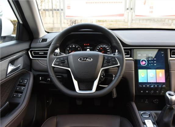 嘉悦A5 2020款 1.5T 手动精英型 中控类   驾驶位