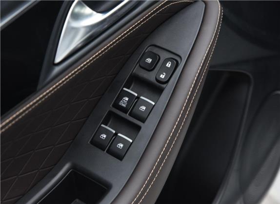 嘉悦A5 2020款 1.5T 手动超越型 车厢座椅   门窗控制