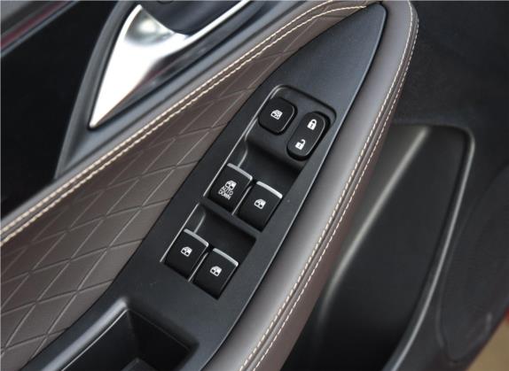 嘉悦A5 2020款 1.5T CVT精英型 车厢座椅   门窗控制