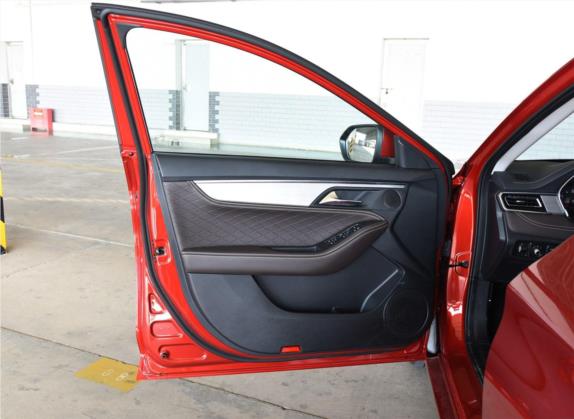 嘉悦A5 2020款 1.5T CVT精英+型 车厢座椅   前门板