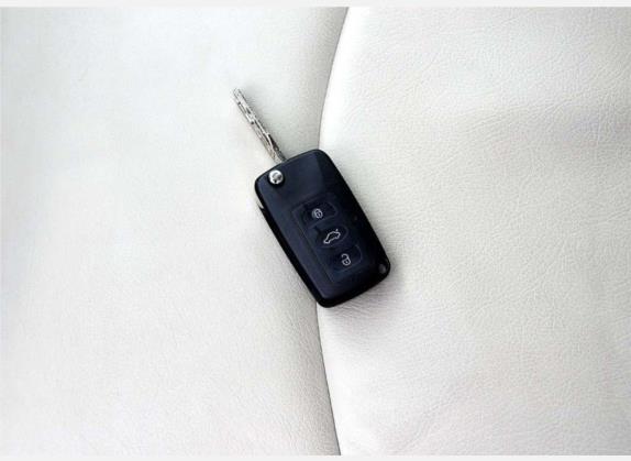 宾悦 2009款 2.0L 自动豪华型 其他细节类   钥匙