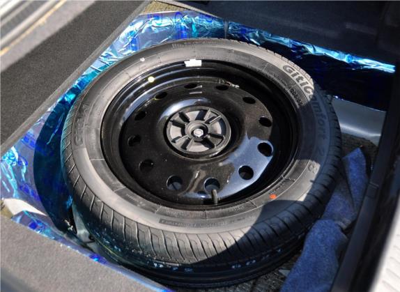 宾悦 2011款 1.8L 手动豪华型 其他细节类   备胎
