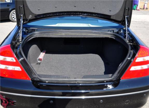 宾悦 2011款 1.8L 手动豪华型 车厢座椅   后备厢