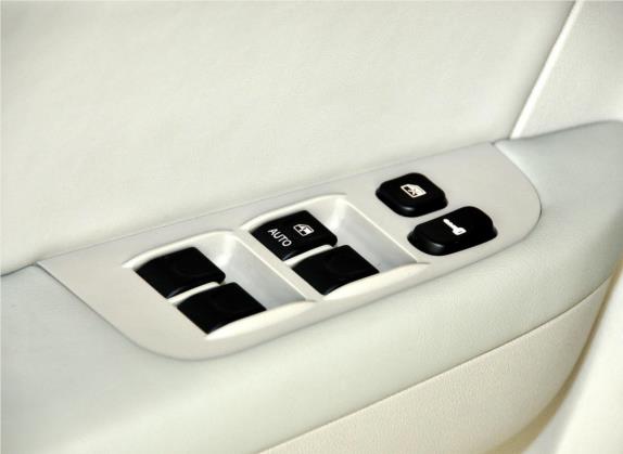 宾悦 2011款 2.0L 自动豪华型 车厢座椅   门窗控制