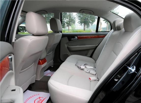 宾悦 2011款 1.8L 手动精英型 车厢座椅   后排空间