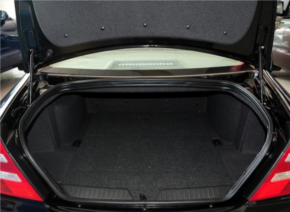 宾悦 2012款 1.8L 手动豪华型 车厢座椅   后备厢