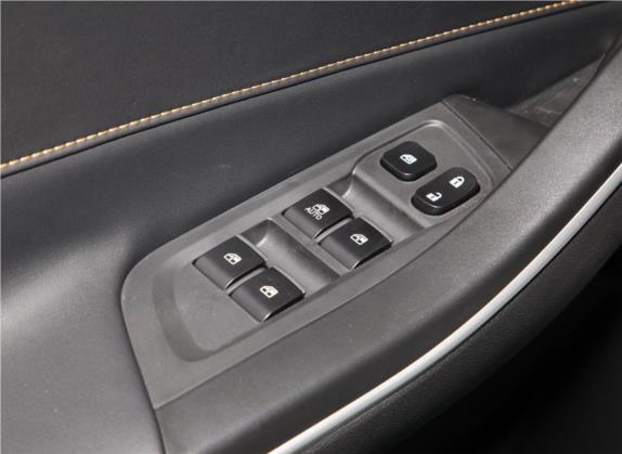 嘉悦X4 2020款 1.5T CVT精英型 车厢座椅   门窗控制