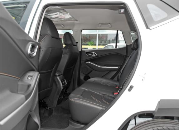 嘉悦X4 2020款 1.5T CVT超越型 车厢座椅   后排空间