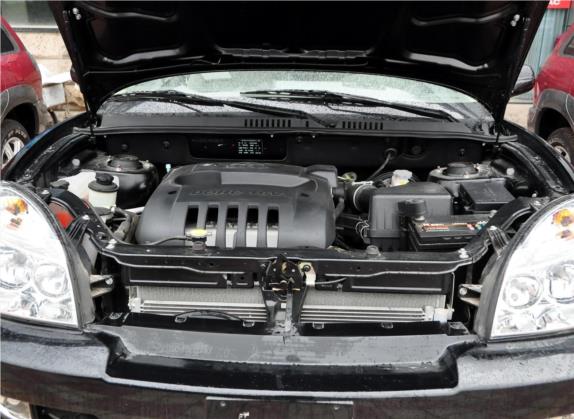 瑞鹰 2009款 2.0L 两驱都市版 其他细节类   发动机舱