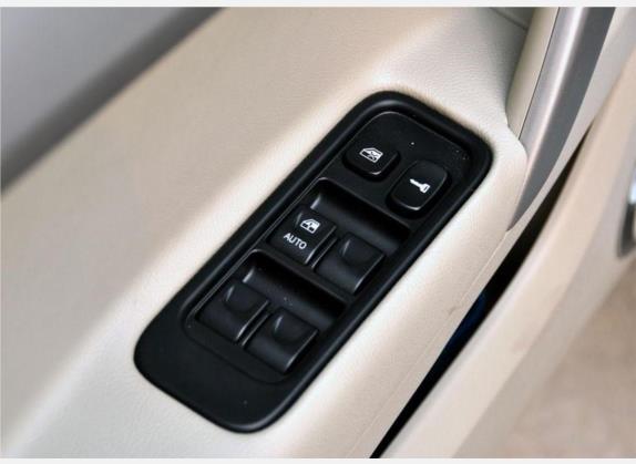 和悦 2010款 1.5L 手动豪华型 车厢座椅   门窗控制