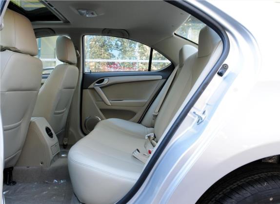 和悦 2010款 1.5L 手动尊逸型VVT 车厢座椅   后排空间