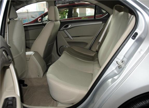 和悦 2012款 1.5L 手动舒适型 车厢座椅   后排空间