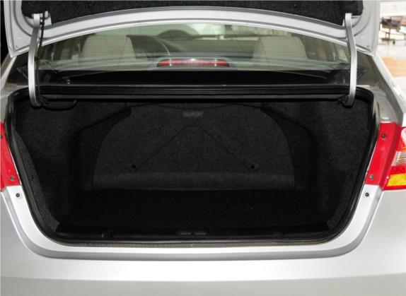 和悦 2012款 1.5L 手动舒适型 车厢座椅   后备厢
