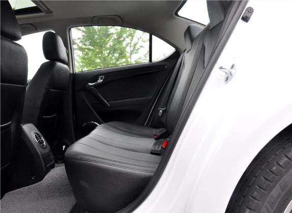 和悦 2012款 1.5L 手动尊逸运动型 车厢座椅   后排空间
