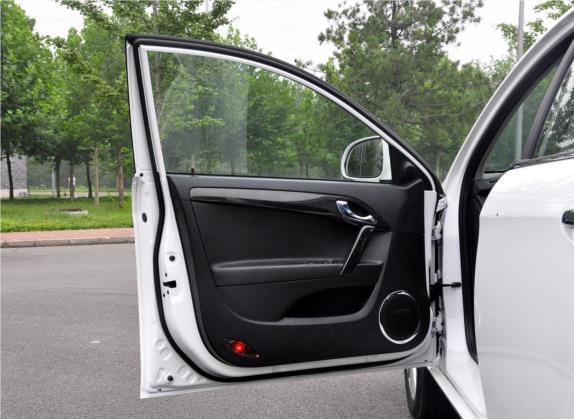 和悦 2012款 1.5L 手动尊逸运动型 车厢座椅   前门板