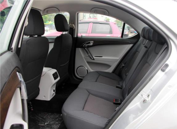 和悦 2014款 1.5L 手动舒适型 国IV 车厢座椅   后排空间