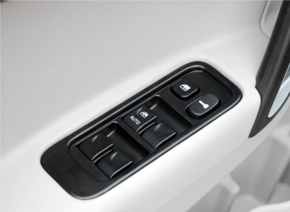 和悦 2014款 1.5L 手动舒适型 国IV 车厢座椅   门窗控制