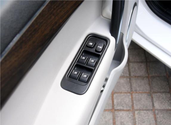和悦 2014款 1.5L 手动豪华智能型 国IV 车厢座椅   门窗控制