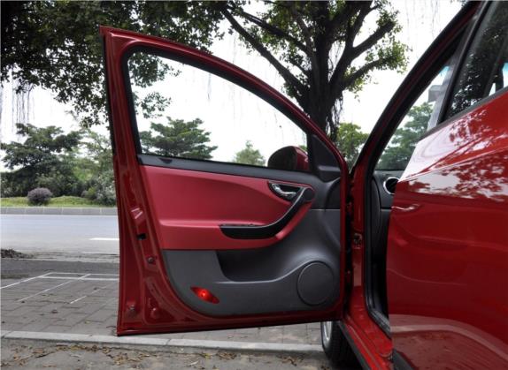 同悦RS 2012款 Cross 1.3L 手动尚动豪华型 车厢座椅   前门板