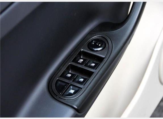 同悦 2010款 1.3L 手动豪华型 车厢座椅   门窗控制