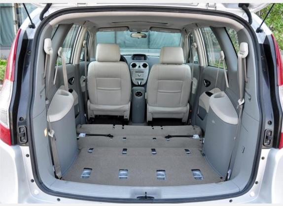 瑞风M2 2010款 1.8L MT尊贵型 车厢座椅   后备厢