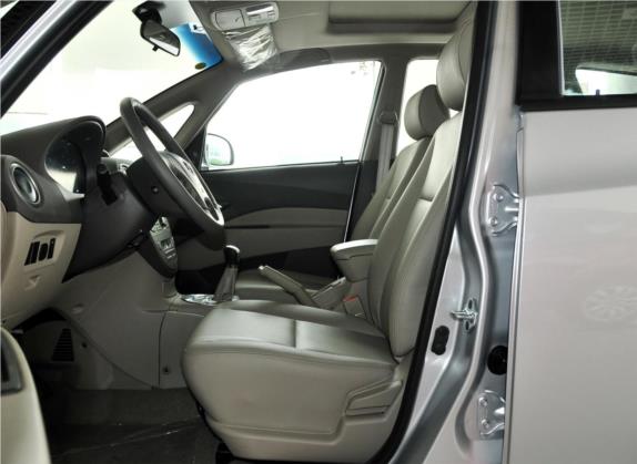 瑞风M2 2011款 1.8L MT尊逸型5座 车厢座椅   前排空间