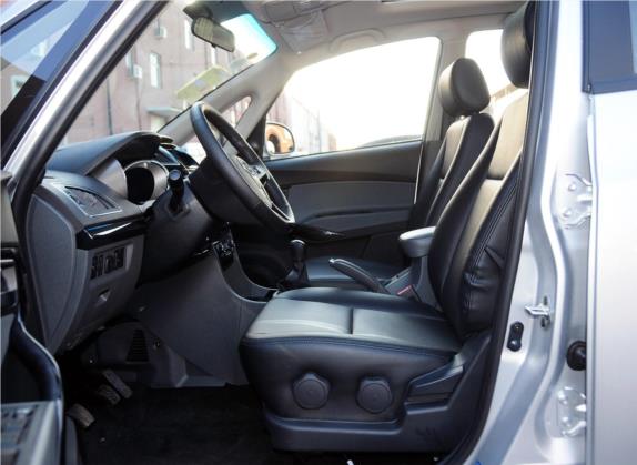 瑞风M2 2013款 1.8L 手动豪华型 5座 车厢座椅   前排空间