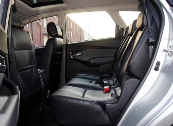 瑞风M2 2013款 1.8L 手动豪华型 5座 车厢座椅   后排空间