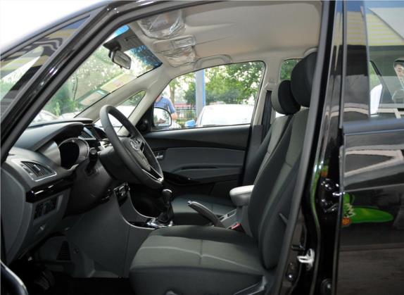 瑞风M2 2013款 1.5L 手动舒适型 5座 车厢座椅   前排空间