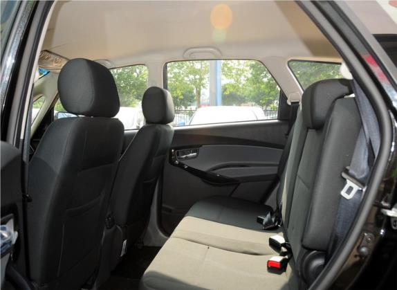 瑞风M2 2013款 1.5L 手动舒适型 5座 车厢座椅   后排空间