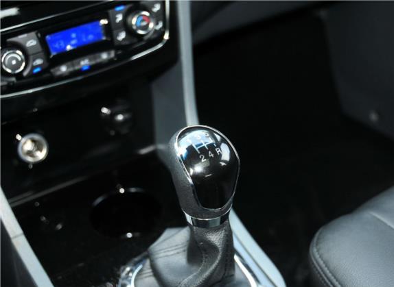瑞风M2 2013款 1.5L 手动豪华型 5座 中控类   挡把